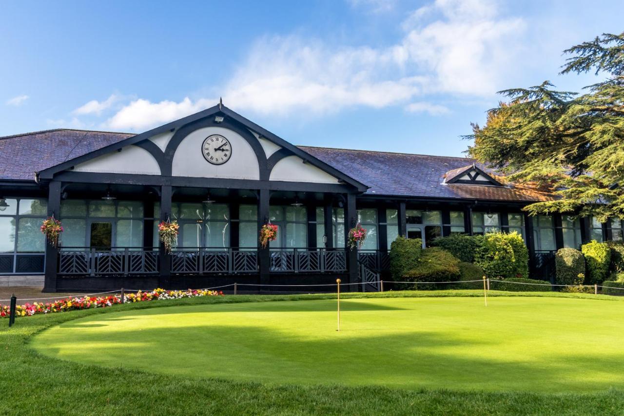 The Mere Golf Resort & Spa Bagian luar foto